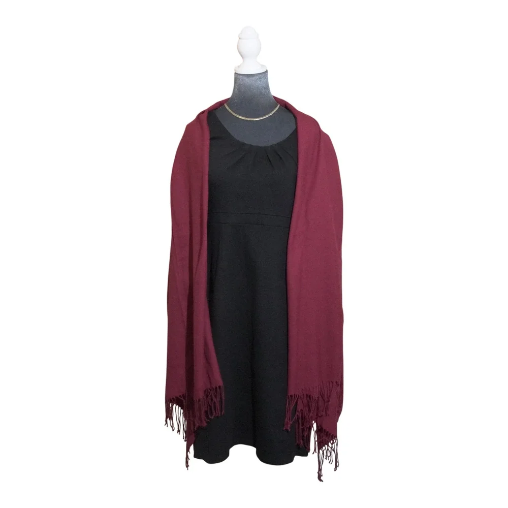 True Red Large Scarf Shawl Wrap Tight Knit Cotton-Like Unbranded No Tag Romantic - Picture 3 of 7